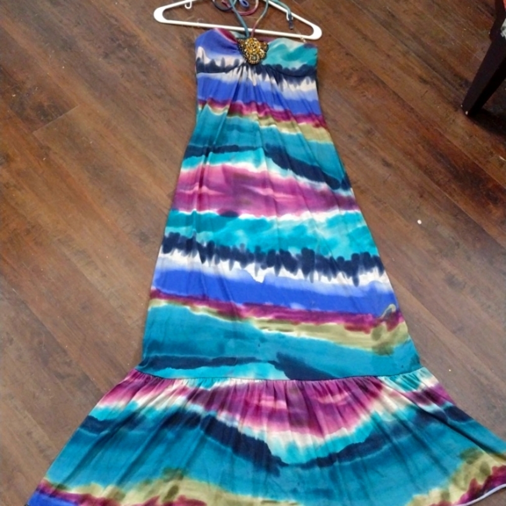 Tie-dye flowy maxi dress
